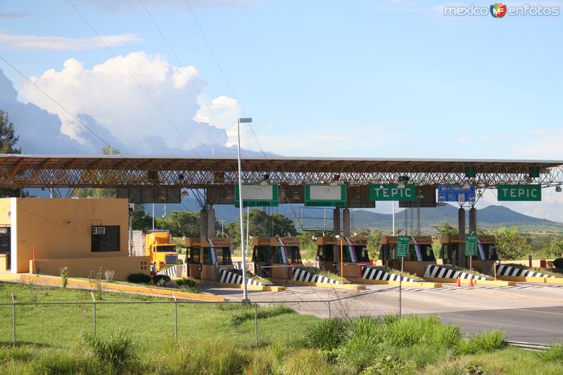 Autopista La Sierra: Caseta de Cobro