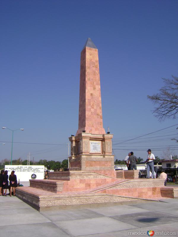 obelisco de Escarcega