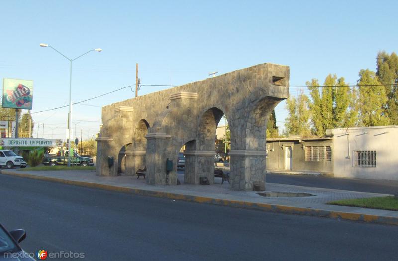 Acueducto en la Glez. Ortega