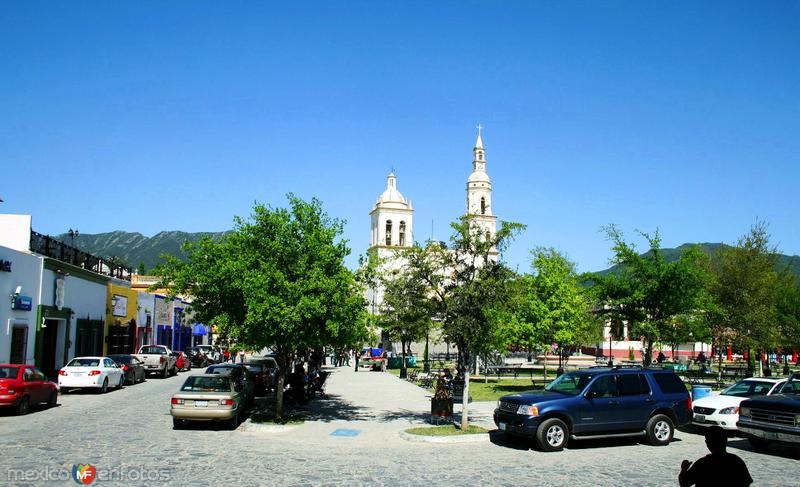 REMODELACION TOTAL DE PLAZA OCAMPO (2010)