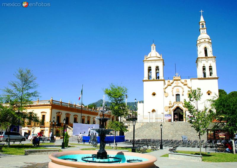 REMODELACION TOTAL DE PLAZA OCAMPO (2010)