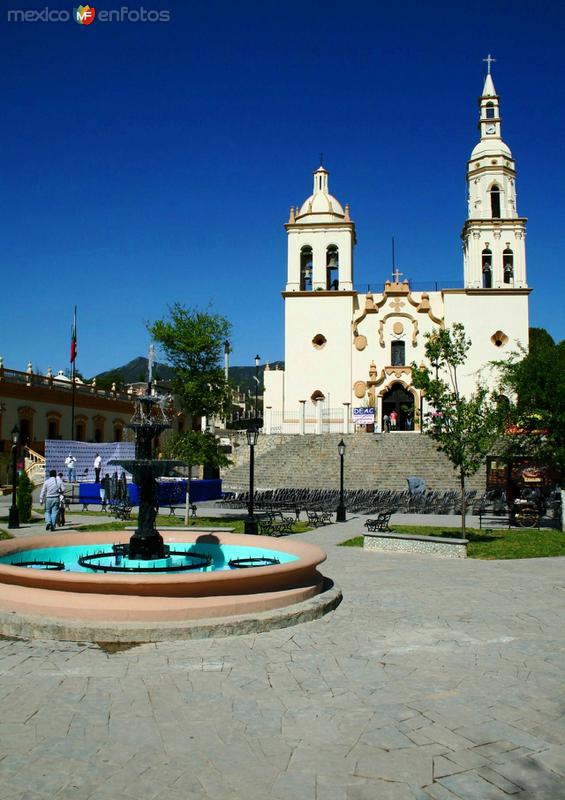 REMODELACION TOTAL DE PLAZA OCAMPO (2010)