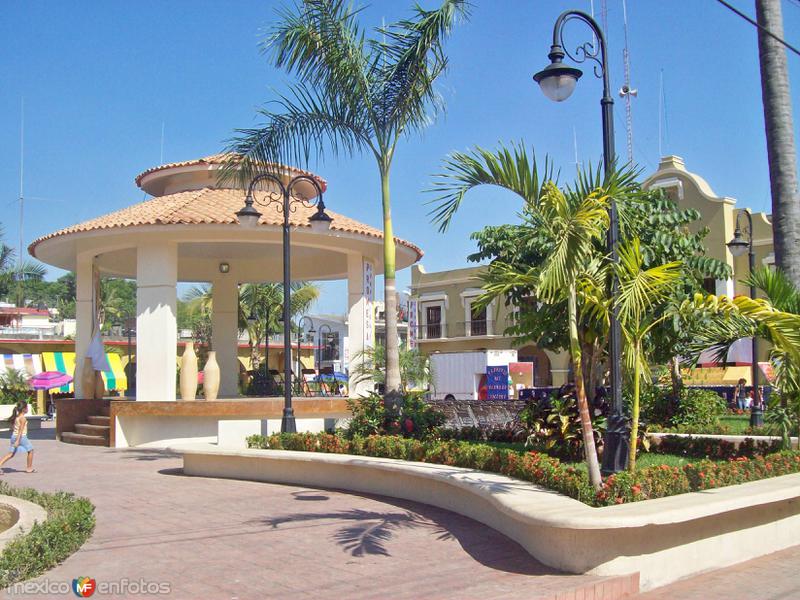 KIOSCO Y PLAZA