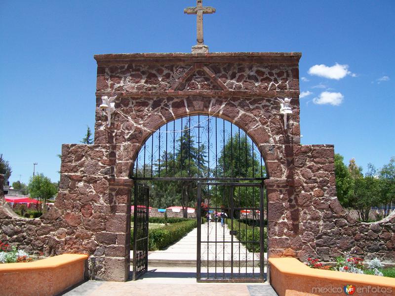 entrada al atrio de San Felipe Teotitlan