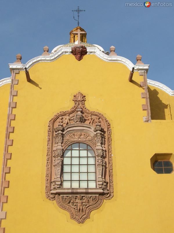 Ventanal de la capilla de Aransazú