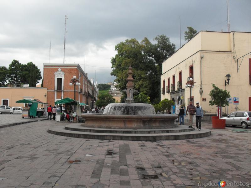 fuente al costado de la Iglesia de San José