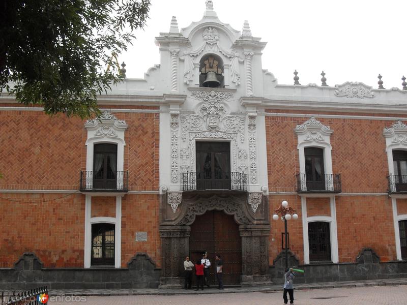 entrada al palacio de gobierno