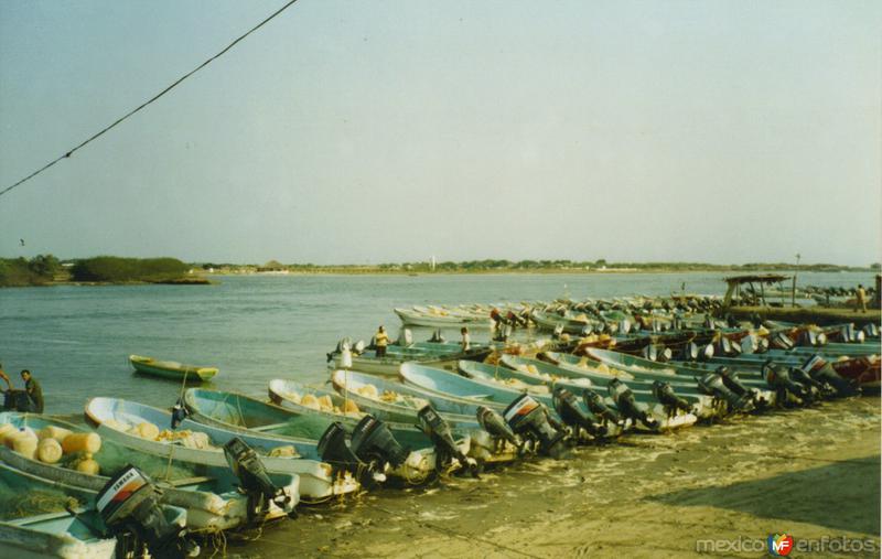 Embarcaciones en Puerto Chiapas.