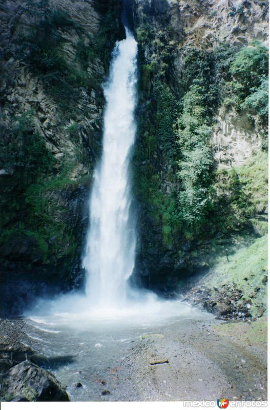 Cascada "El Salto". Ixtapan del Oro, Edo. de México