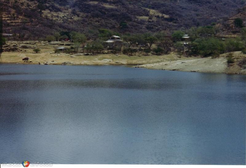 Comunidad y presa de Atopula, Guerrero