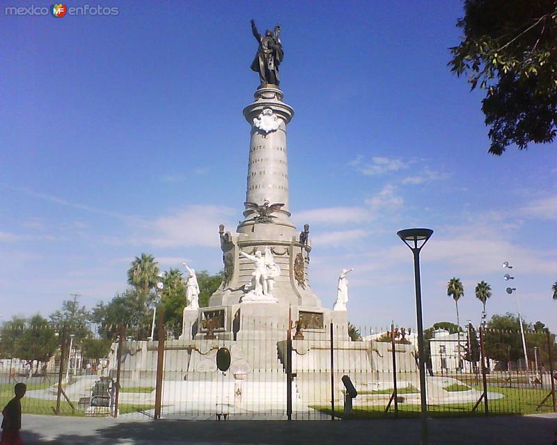 MONUMENTO A DON BENITO JUAREZ