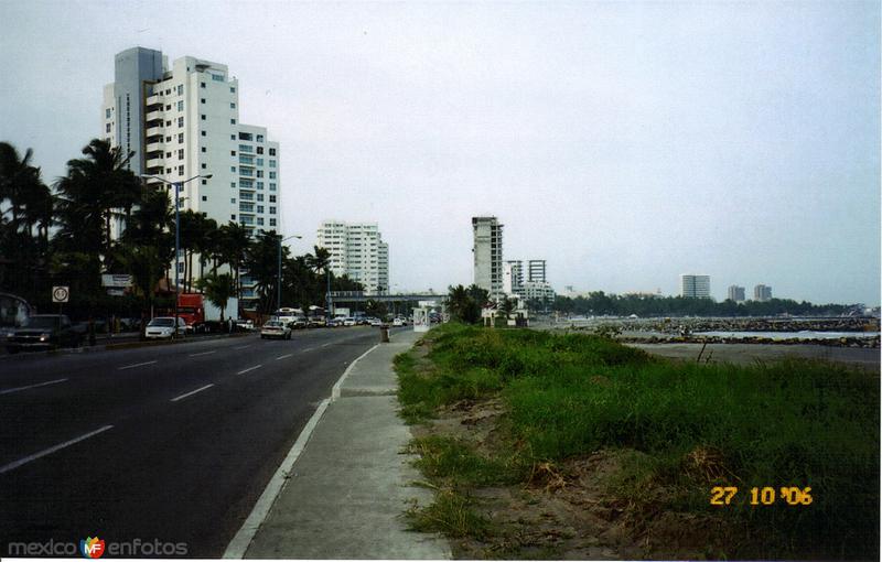 Prolongación del Blvd. Ruíz Cortines. Boca del Río, Veracruz