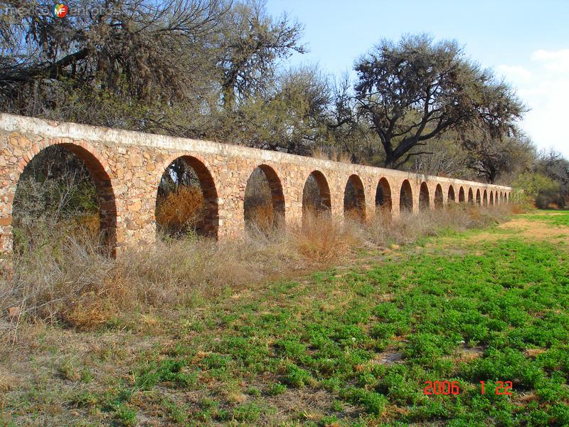 Acueducto de la huerta, de la ex Hacienda de Peotillos