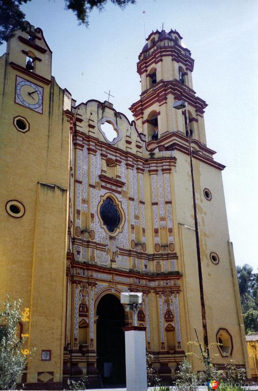 Portada del ex-convento de San Juán Bautista, siglo XVI. Metepec, Edo. de México