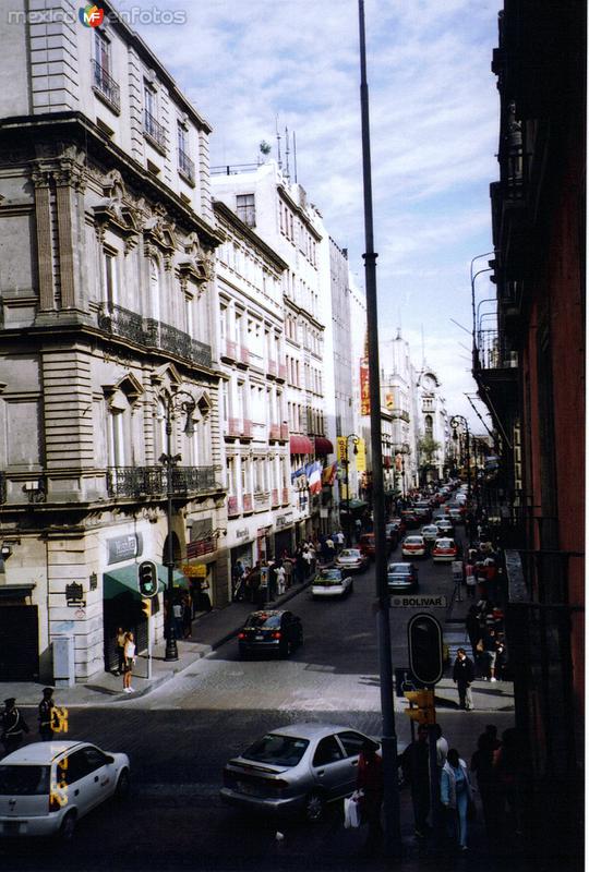 Av. Francisco I. Madero y Calle Simón Bolívar. Centro Histórico. México, DF