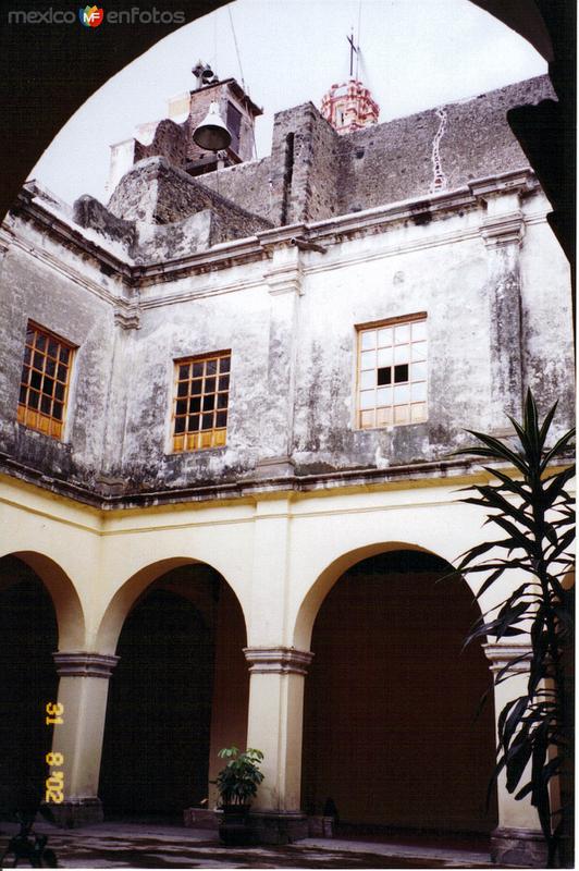 Claustro del ex-convento dominico del siglo XVI. Ozumba de Alzate, Edo. de México