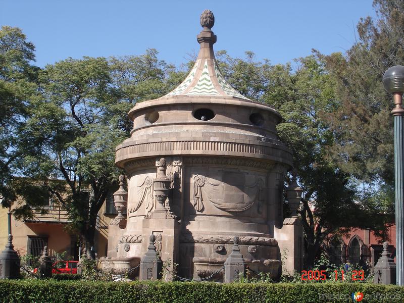 Caja del agua, en la Calzada de Guadalupe