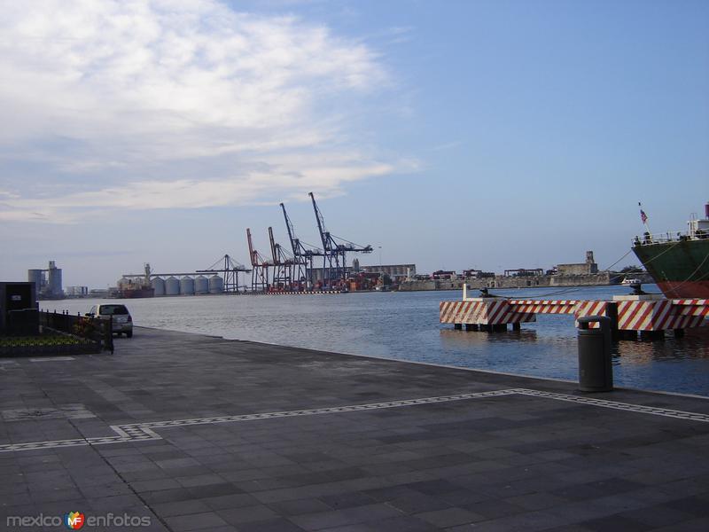 Malecón Boca del Río, Ver.