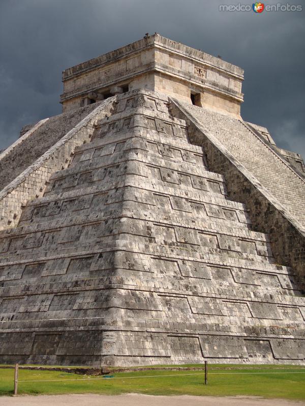 El Castillo o pirámide de Kukulkán