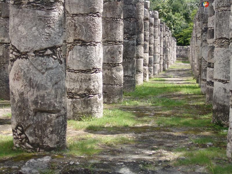 Las 1000 columnas. Zona Arqueológica de Chichén Itzá