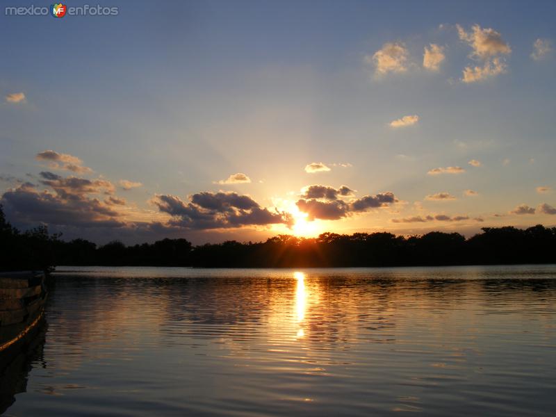 atardecer en la laguna de pueblo viejo ver.