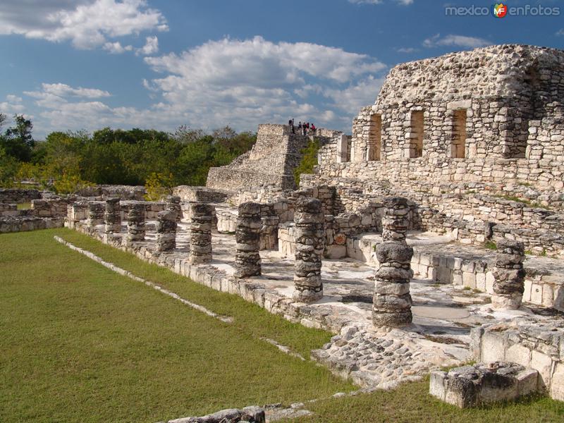 Ruinas de Mayapán (Estandarte de los Mayas)