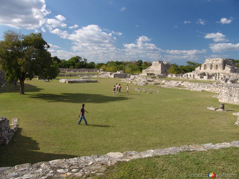 Ruinas de Mayapán (Estandarte de los Mayas)