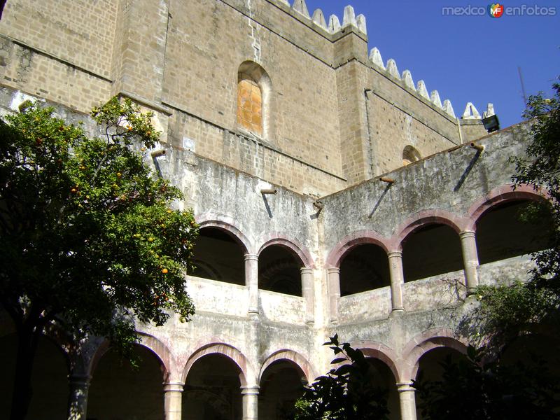 Ex-convento tipo fortaleza. Siglo XVI. Huejotzingo, Puebla