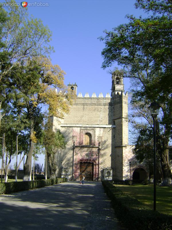Fachada del ex-convento del siglo XVI. Huejotzingo, Puebla