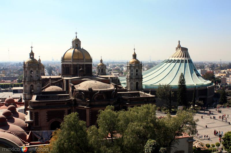 Basílica de Guadalupe, subiendo el cerro del Tepeyac