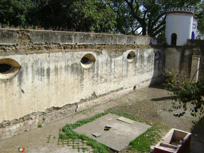 Antigüos "lavaderos" y ruinas del casco de la Ex-hacienda de Chautla, Puebla