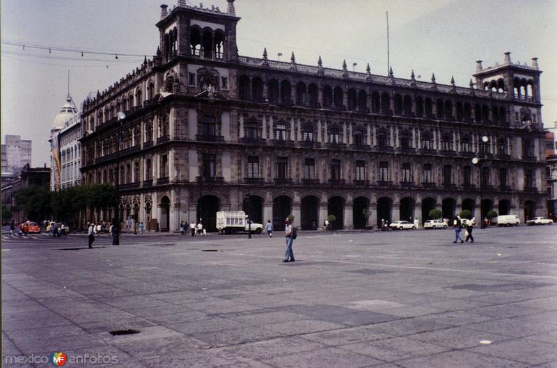 Edificio del Departamento del Distrito Federal. Del. Cuauhtémoc, DF. 2000