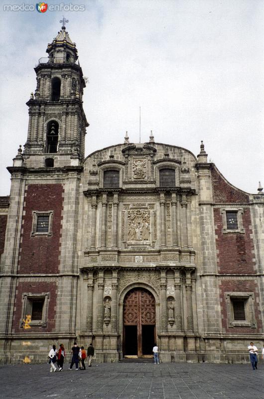 Templo de Santo Domingo (1720). México, DF. 1994