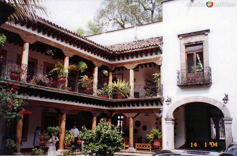 Arquitectura típica de las construcciones de Pátzcuaro, Michoacán. 2004