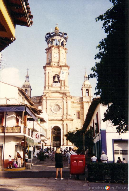 Templo de la Virgen de Guadalupe (Siglo XX). Puerto Vallarta. 2001