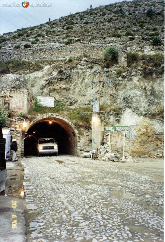 Tunel de Ogarrio desde el Mineral de Santa Ana. 2006