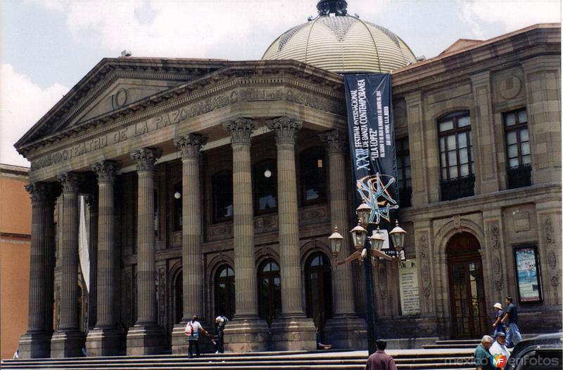 Teatro de la Paz (Siglo XIX). San Luis Potosí. 2003