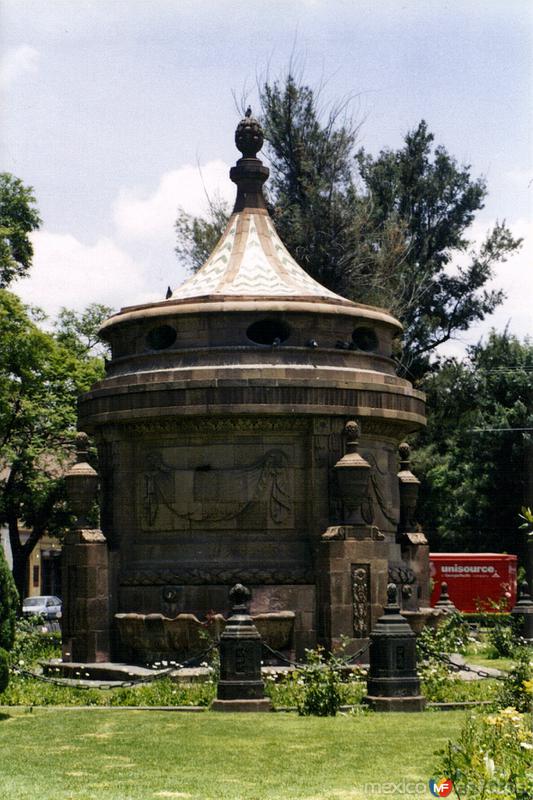 Caja de Agua (siglo XIX). San Luis Potosí. 2003