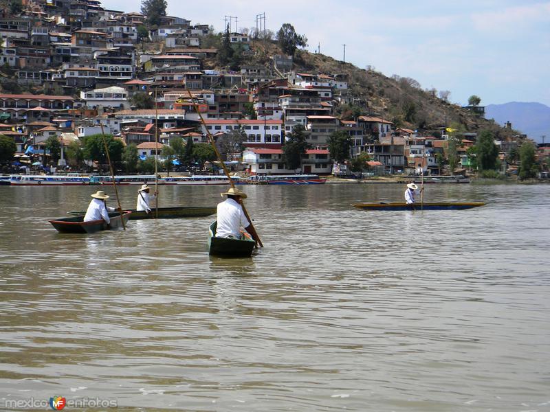 La pesca del charal en Janitzio