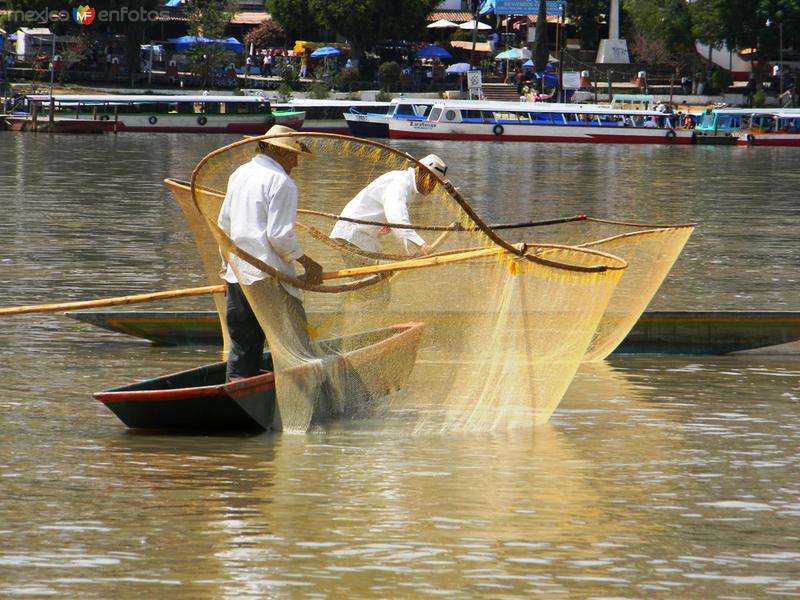 La pesca del charal en Janitzio