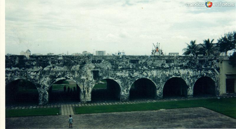 Interior del fuerte de San Juán de Ulúa. Veracruz 1994