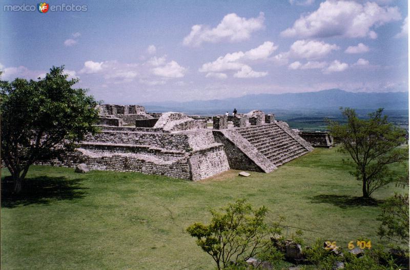 Pirámide de Xochicalco. Junio/2004