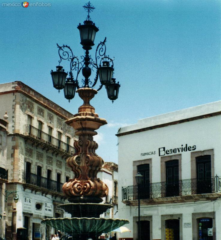 Fuente de los faroles. Zacatecas. 2002