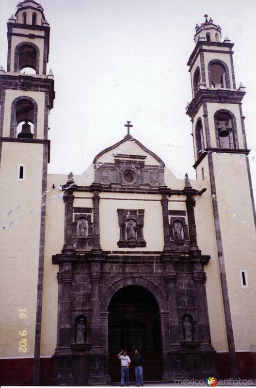 Parroquia de San Pedro (Siglo XVII) de estilo barroco. Zacatlán. 2002