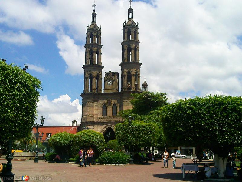 Admirando catedral