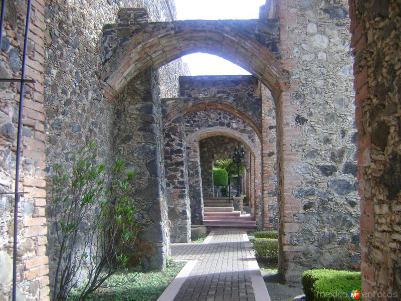 El Acueducto de la Ex-hacienda de Juriquilla, Qro. Siglo XVIII