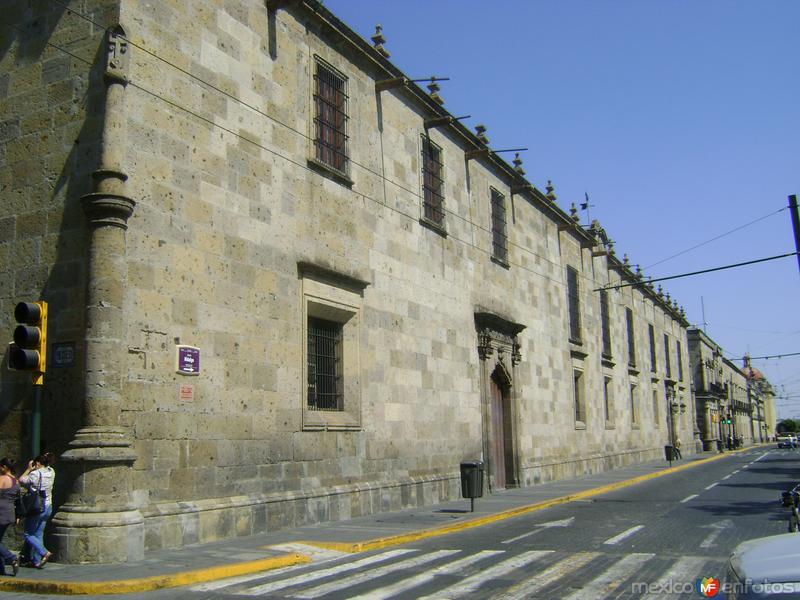 Museo Regional y la Av. Hidalgo. Guadalajara. Noviembre/2011