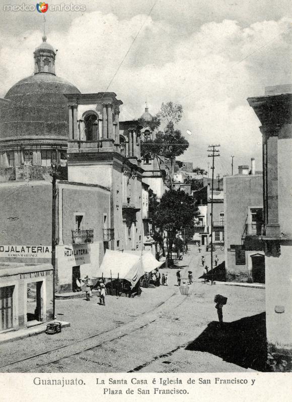 Plaza e Iglesia de San Francisco