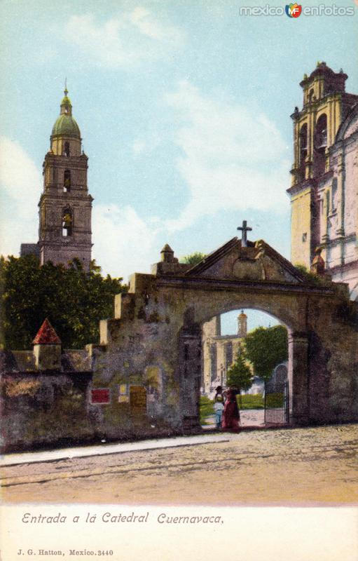 Entrada a la Catedral de Cuernavaca