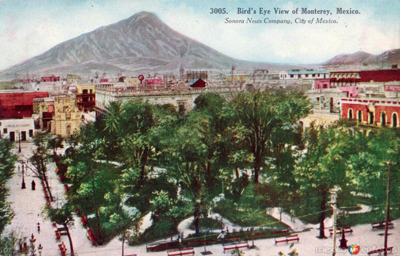 Vista panorámica de Monterrey (Plaza Zaragoza)